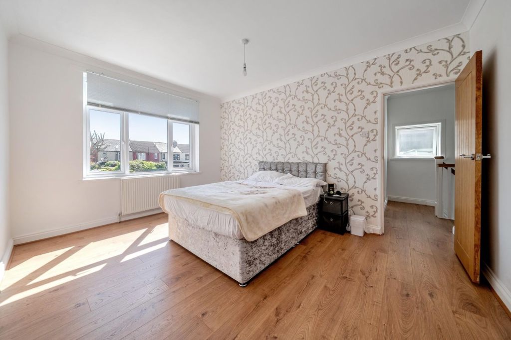 Additional image 10 of 3 bed semi-detached house for saleCompton Road, Portsmouth PO2