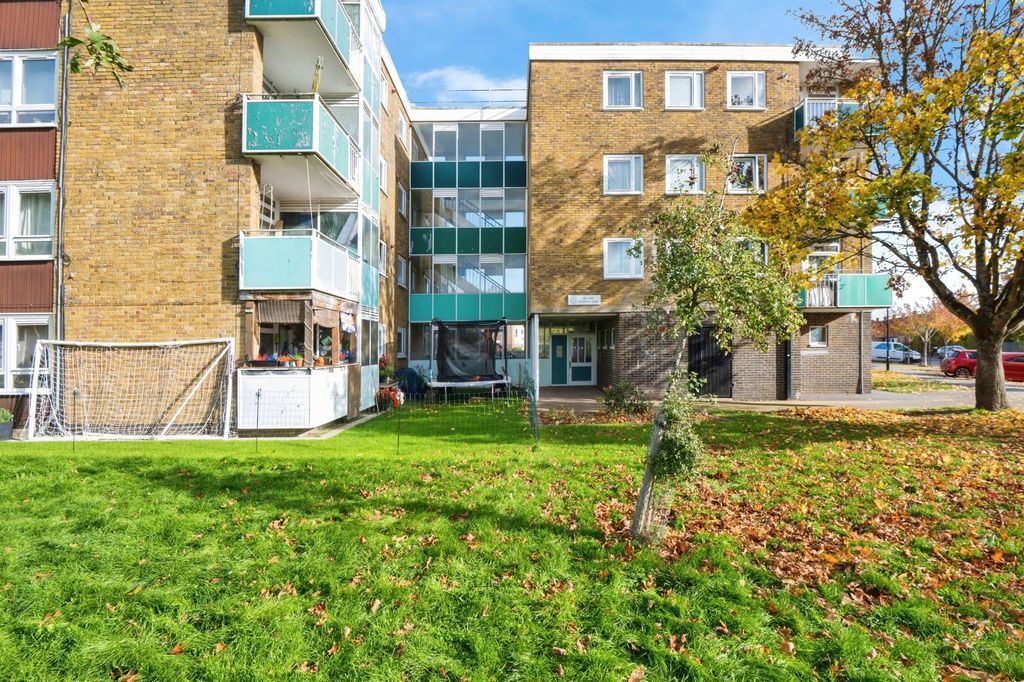 Additional image 14 of 2 bed flat for saleCuckmere Lane, Southampton SO16