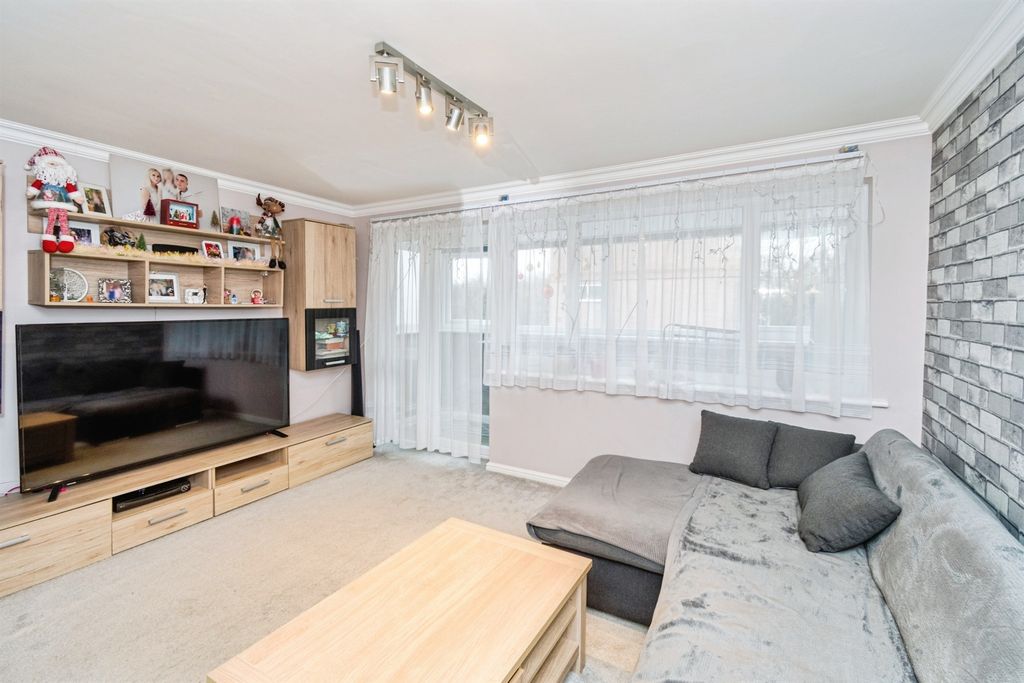 Additional image 3 of 4 bed terraced house for saleBrook Valley, Southampton SO16