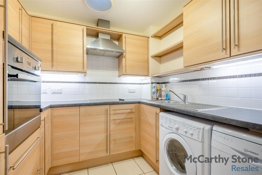 Additional image 6 of 2 bed flat for saleBluebell Court, High Street, Tettenhall, Wolverhampton WV6