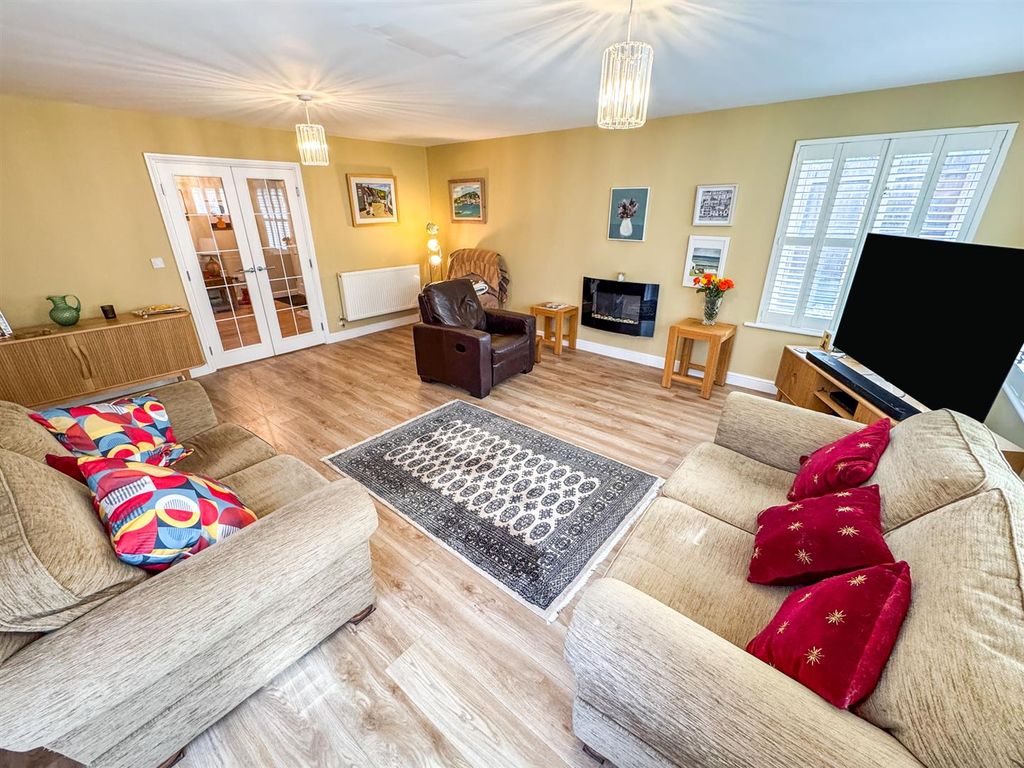 Additional image 6 of 5 bed detached house for saleRockingham Road, Cottingham, Market Harborough LE16