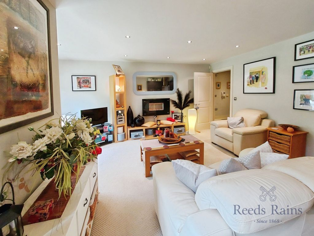 Additional image 7 of 1 bed flat for saleChapel Lane, Wilmslow, Cheshire SK9