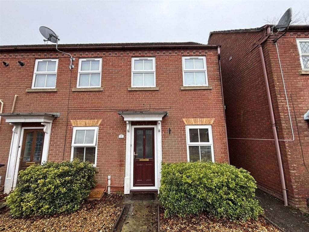 2 bed flat for saleBlacksmiths Drive, Ketley Bank, Telford, Shropshire TF2