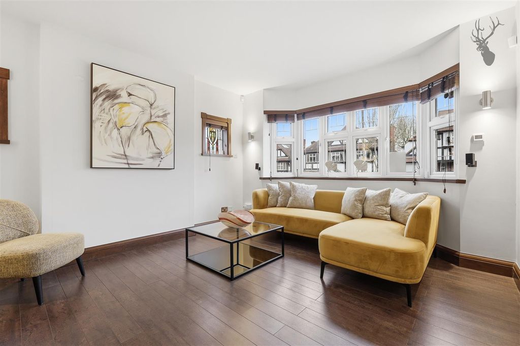 Additional image 6 of 4 bed detached house for saleThe Glade, Woodford Green IG8