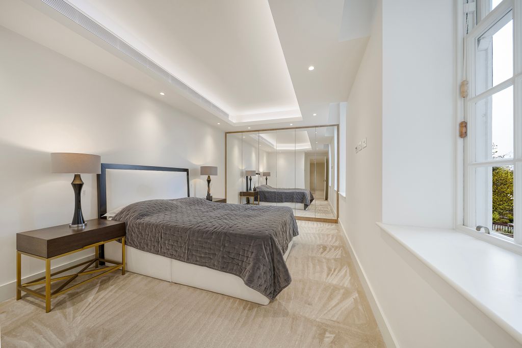 Additional image 17 of 2 bed flat for saleRichmond Hill, Richmond, London TW10