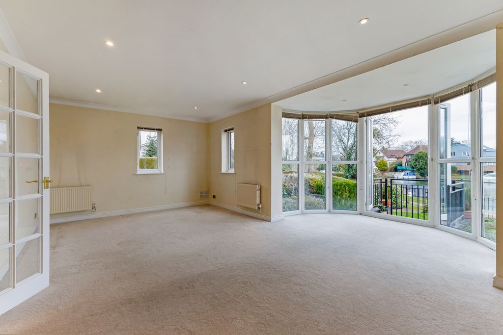 Additional image 5 of 2 bed flat for saleWindsor Road, Windsor SL4