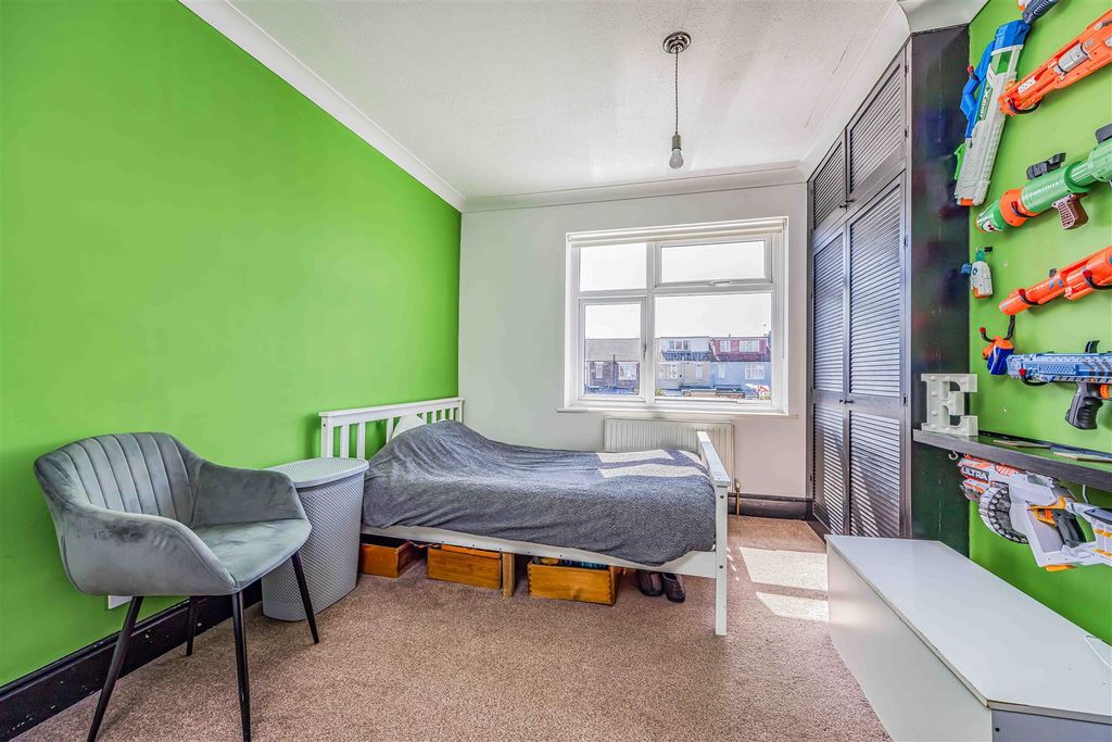 Additional image 20 of 4 bed terraced house for saleCedar Grove, Portsmouth PO3