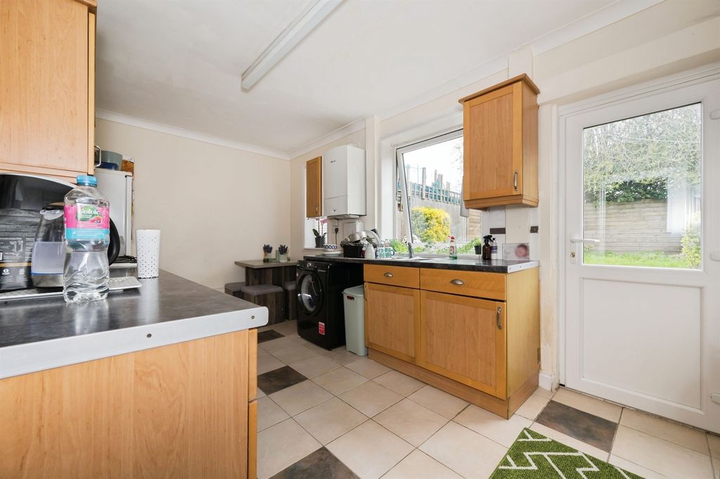 Additional image 5 of 2 bed semi-detached house for saleFreshfield Square, Southampton SO15