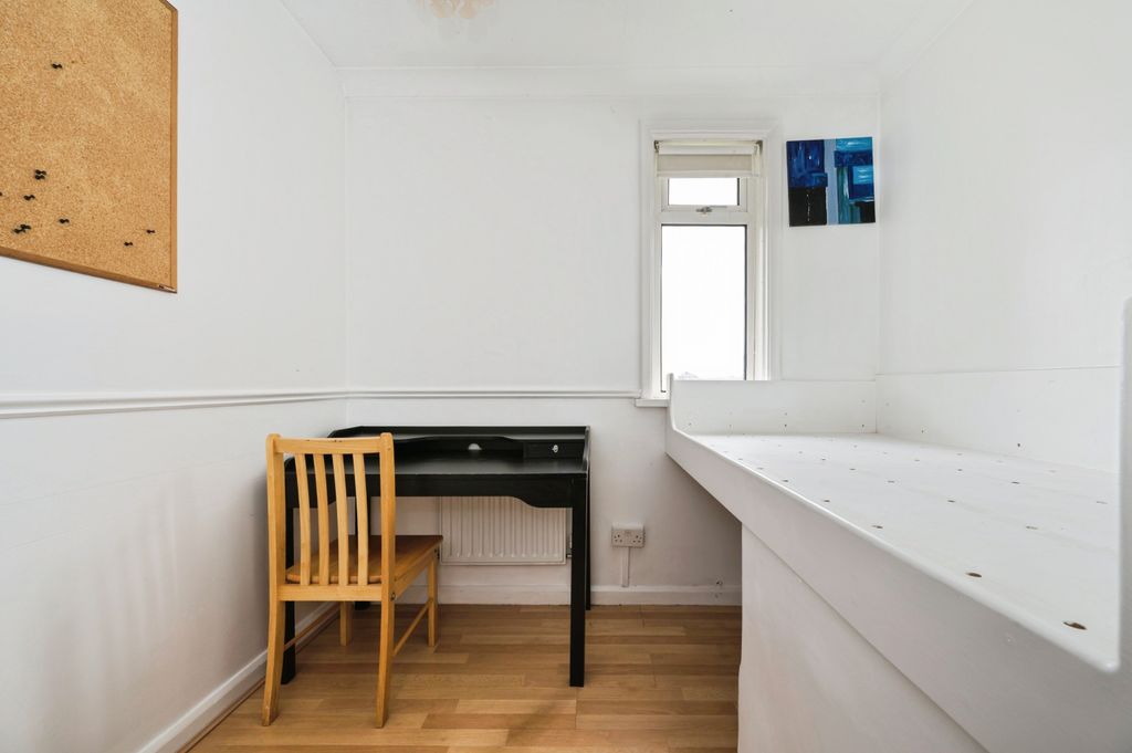 Additional image 13 of 4 bed semi-detached house for saleWoodcote Road, Southampton SO17