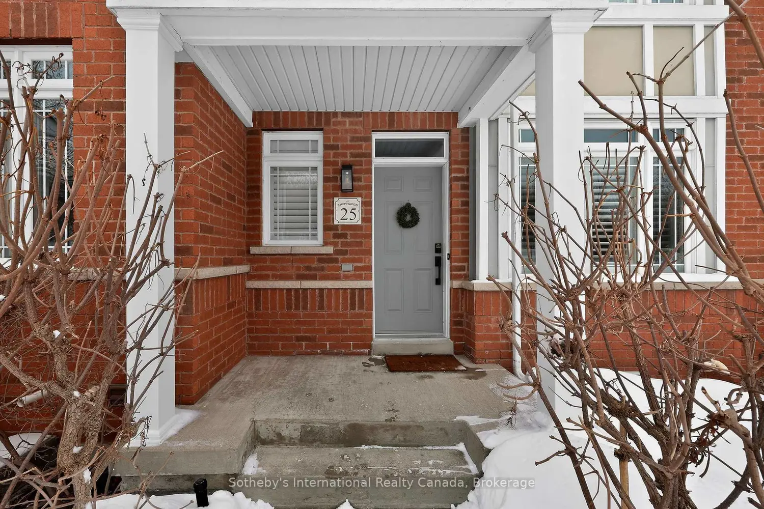 25 North Maple Street photo 2
