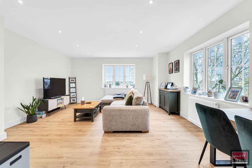 Additional image 6 of 2 bed flat for saleGatehouse Close, Ashford TW15