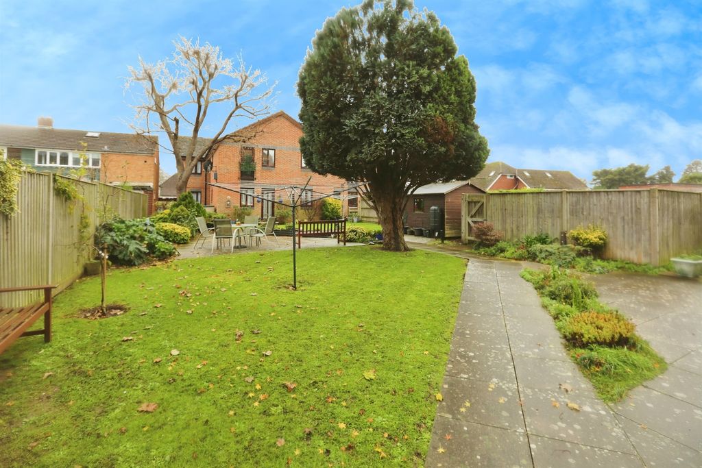 Additional image 14 of 1 bed property for saleNew Priory Gardens, Portchester, Fareham PO16