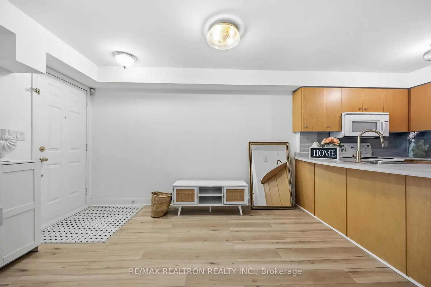 Additional image 7 of 415 Jarvis Street 121