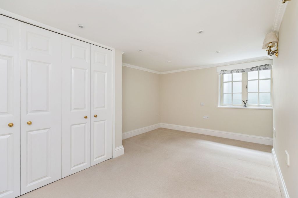 Additional image 10 of 3 bed flat for saleMilesdown Place, Winchester SO23
