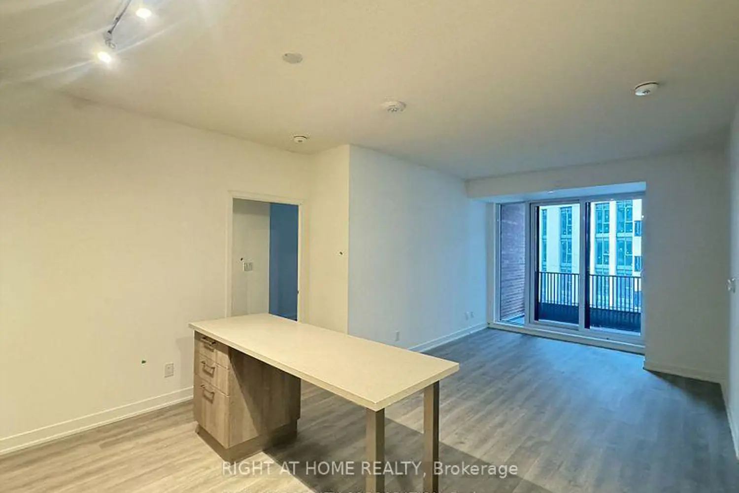 Additional image 7 of 8119 Birchmount Road 930
