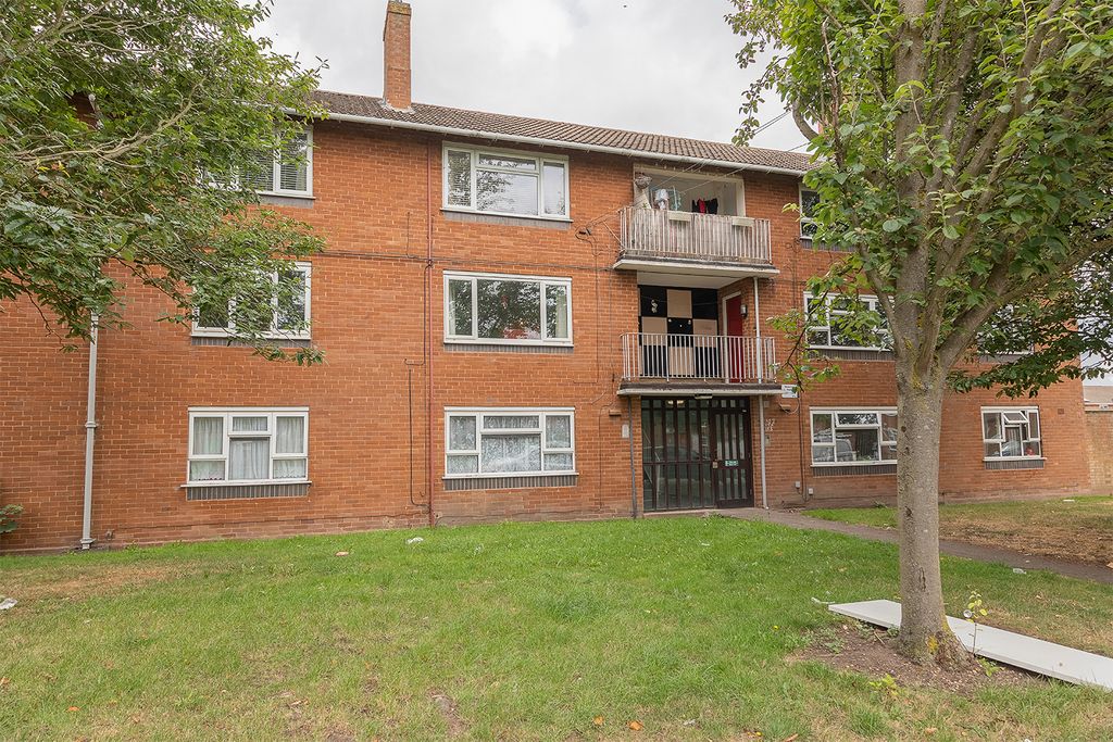 2 bed flat for saleBrereton Road, Willenhall WV12