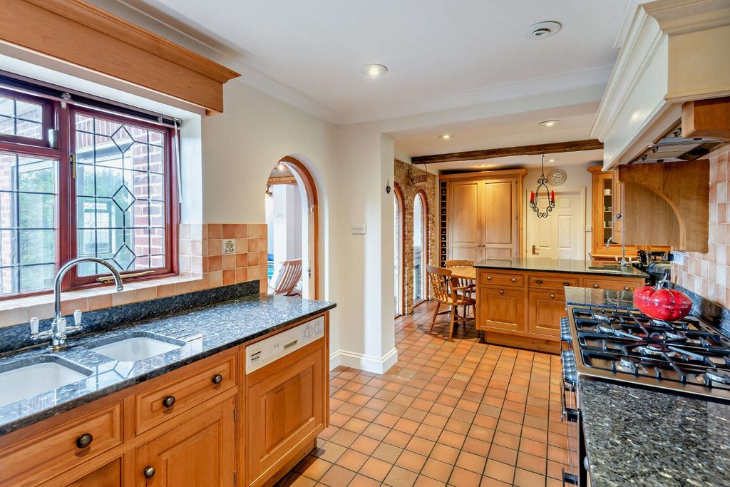 Additional image 5 of 5 bed detached house for saleKelvedon Road, Little Braxted, Essex CM8