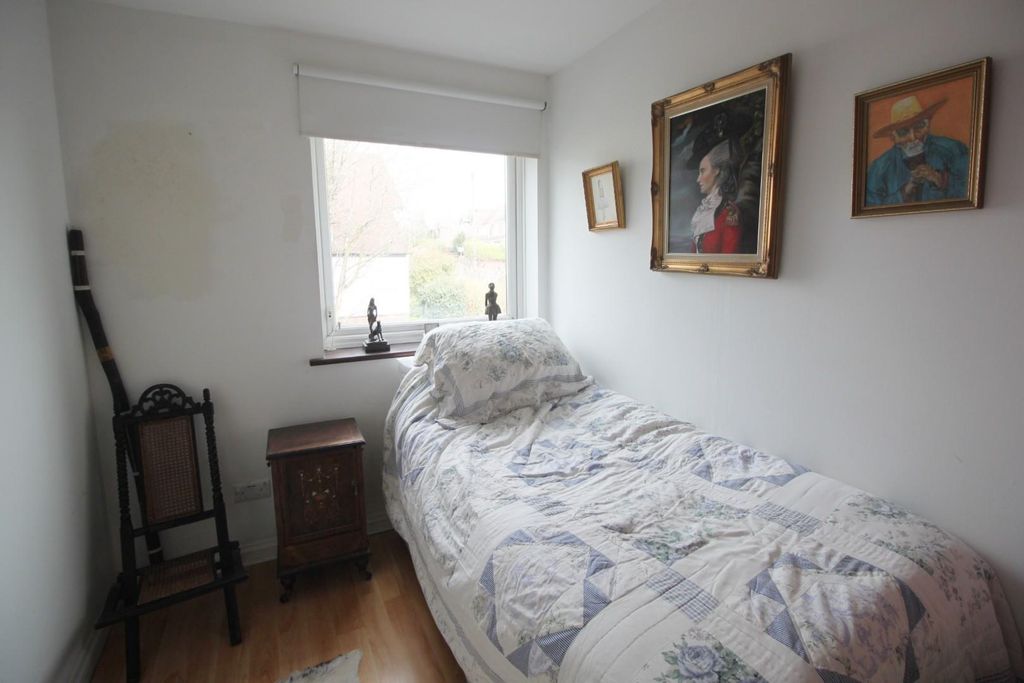 Additional image 5 of 2 bed flat for saleGrosvenor Road, Southampton SO17