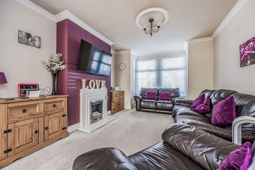 Additional image 7 of 4 bed terraced house for saleCedar Grove, Portsmouth PO3