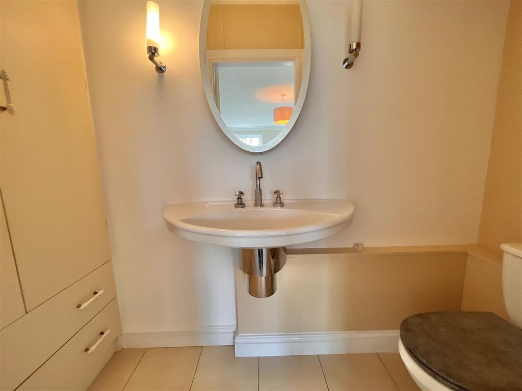 Additional image 14 of 2 bed flat for saleMacclesfield Road, Wilmslow SK9