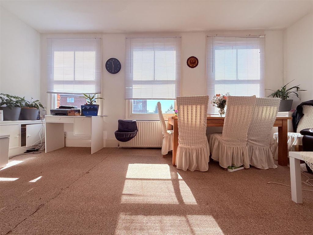 Additional image 4 of 3 bed flat for saleWoodthorpe Road, Ashford TW15