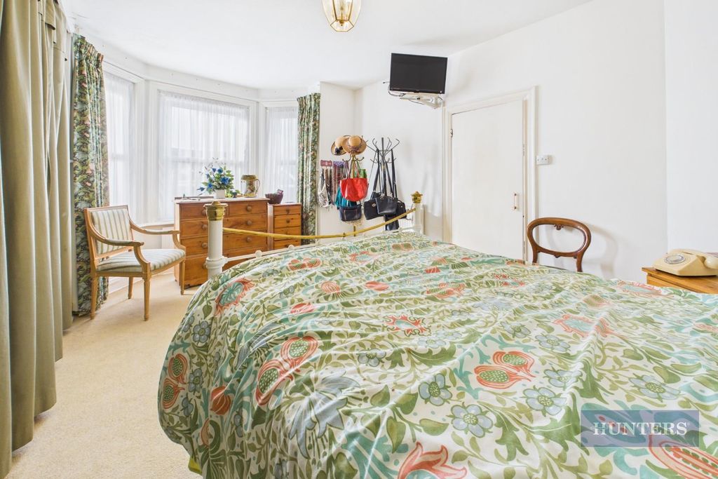 Additional image 12 of 4 bed semi-detached house for saleSt. James Road, Southampton SO15