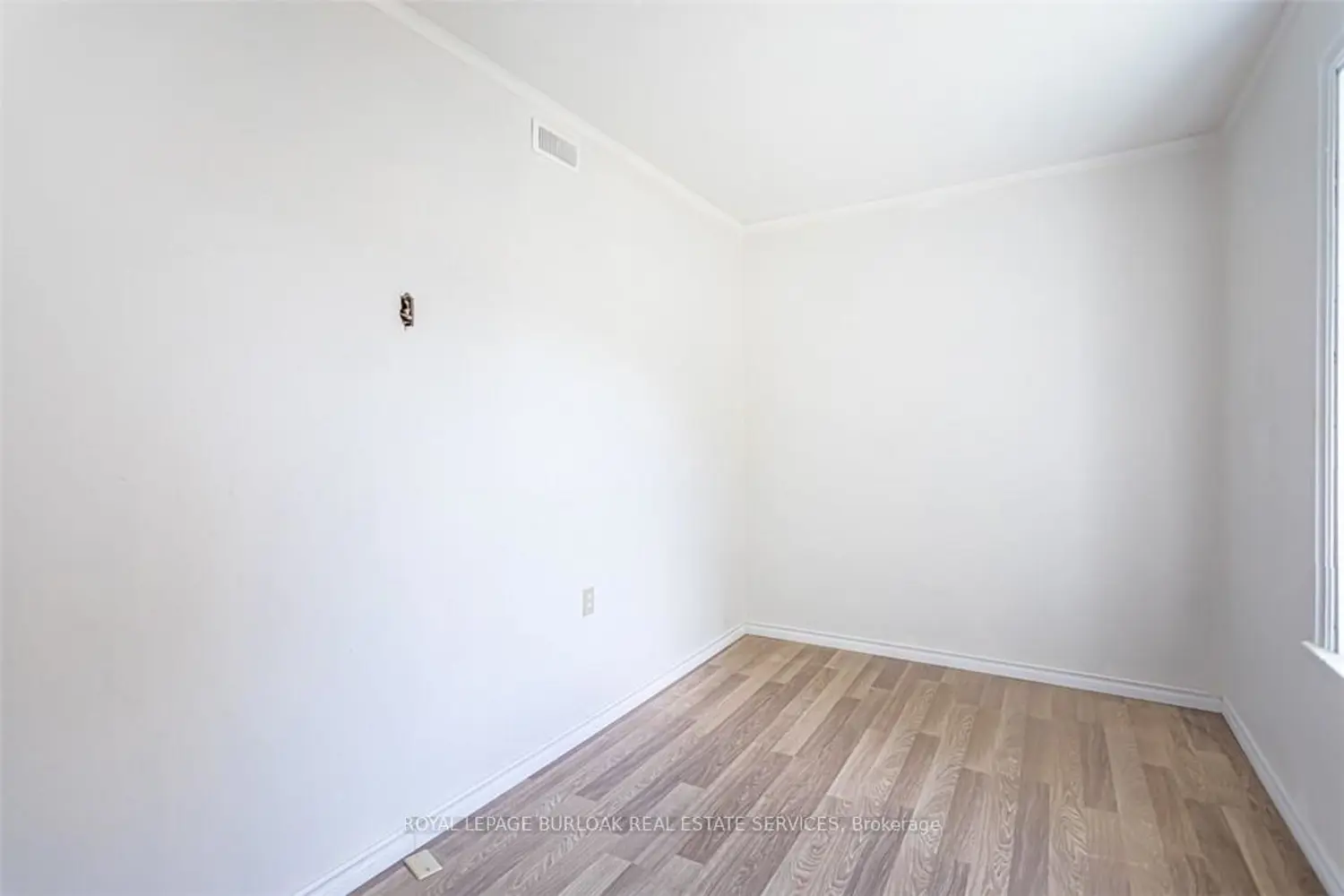 Additional image 12 of 2712 Upper James Street