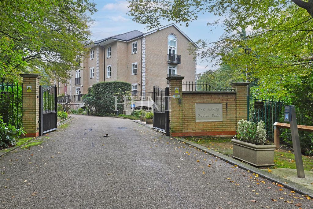 Additional image 31 of 4 bed flat for saleThe Manor, Repton Park, Woodford Green, Essex IG8
