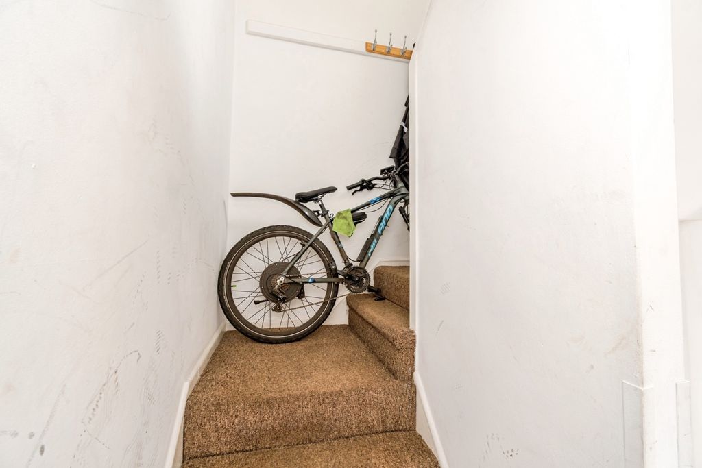 Additional image 14 of 1 bed flat for saleCleasby Close, Southampton, Hampshire SO16