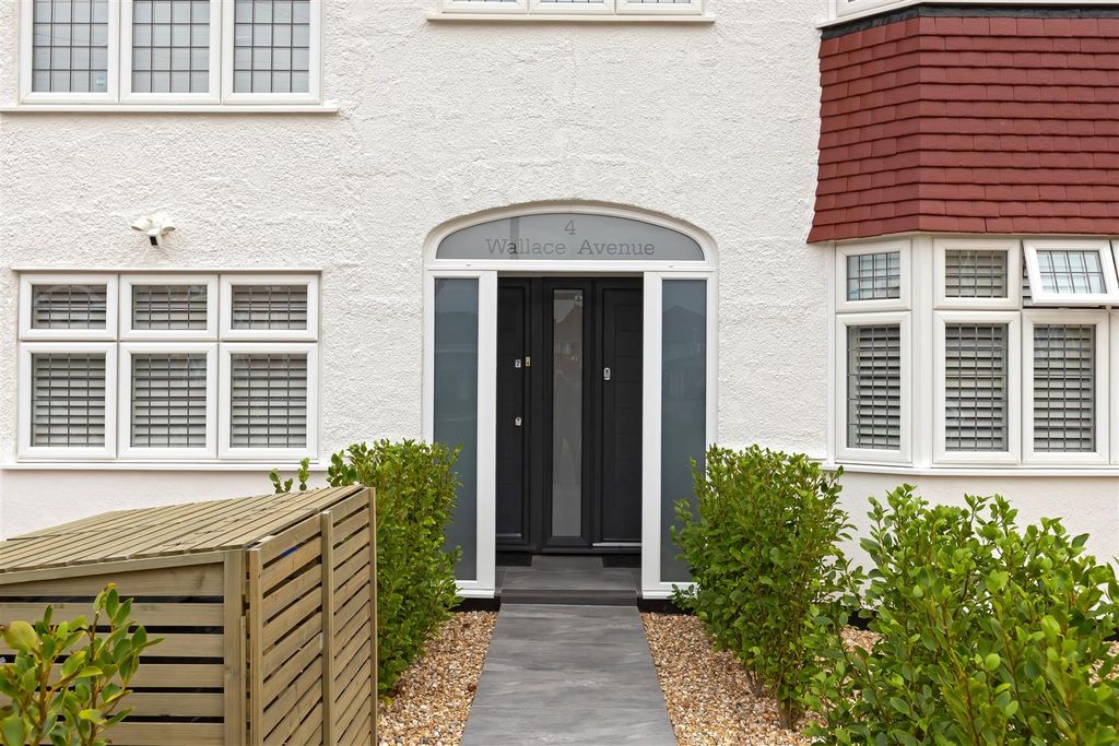 Additional image 21 of 3 bed flat for saleWallace Avenue, Worthing BN11