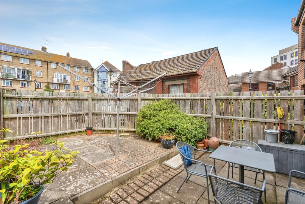Additional image 5 of 3 bed terraced house for saleSea Mill Gardens, Portsmouth PO1