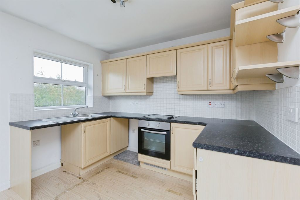 Additional image 3 of 2 bed flat for saleLoughland Close, Blaby, Leicester LE8