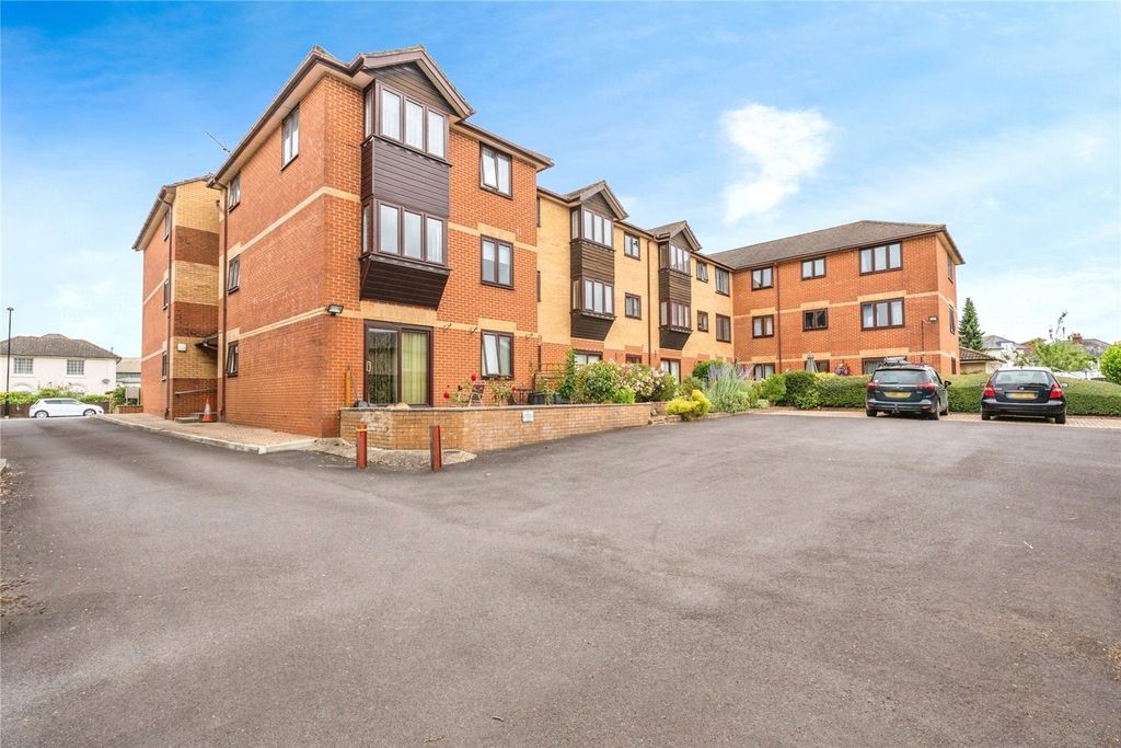 Studio for saleRegents Park Road, Southampton, Hampshire SO15