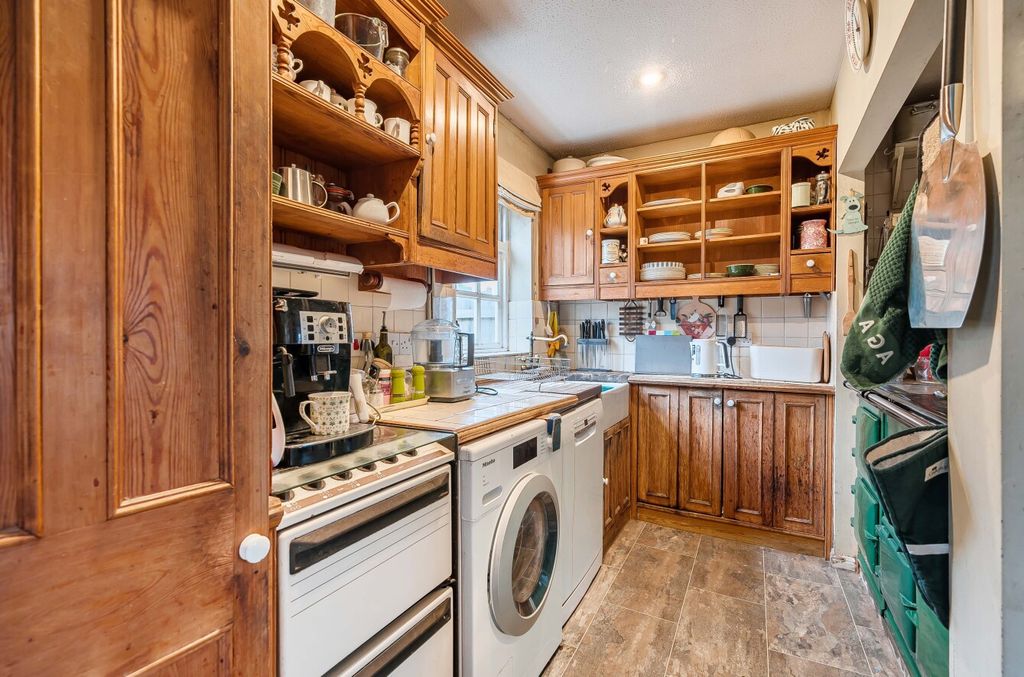 Additional image 6 of 4 bed terraced house for saleHighfield Lane, Highfield, Southampton, Hampshire SO17