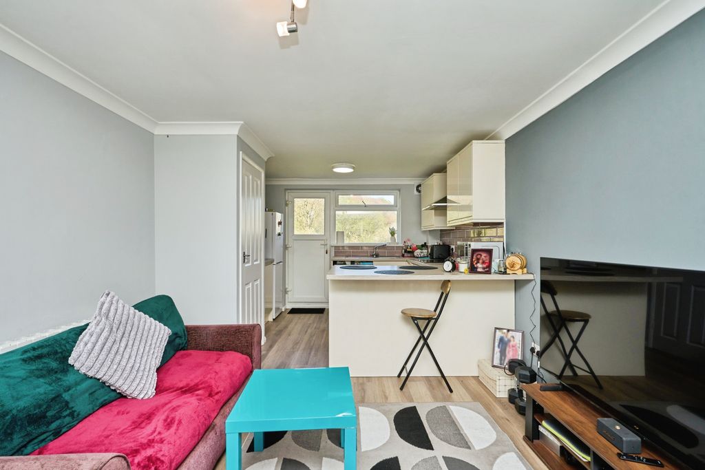Additional image 3 of 1 bed maisonette for saleSylvan Drive, Newport, Isle Of Wight PO30
