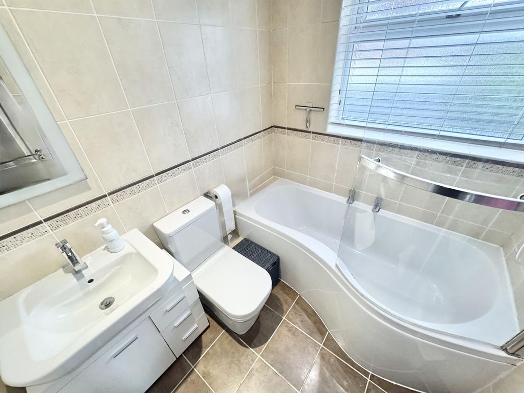 Additional image 10 of 3 bed semi-detached house for saleWarner Close, Whetstone, Leicester LE8