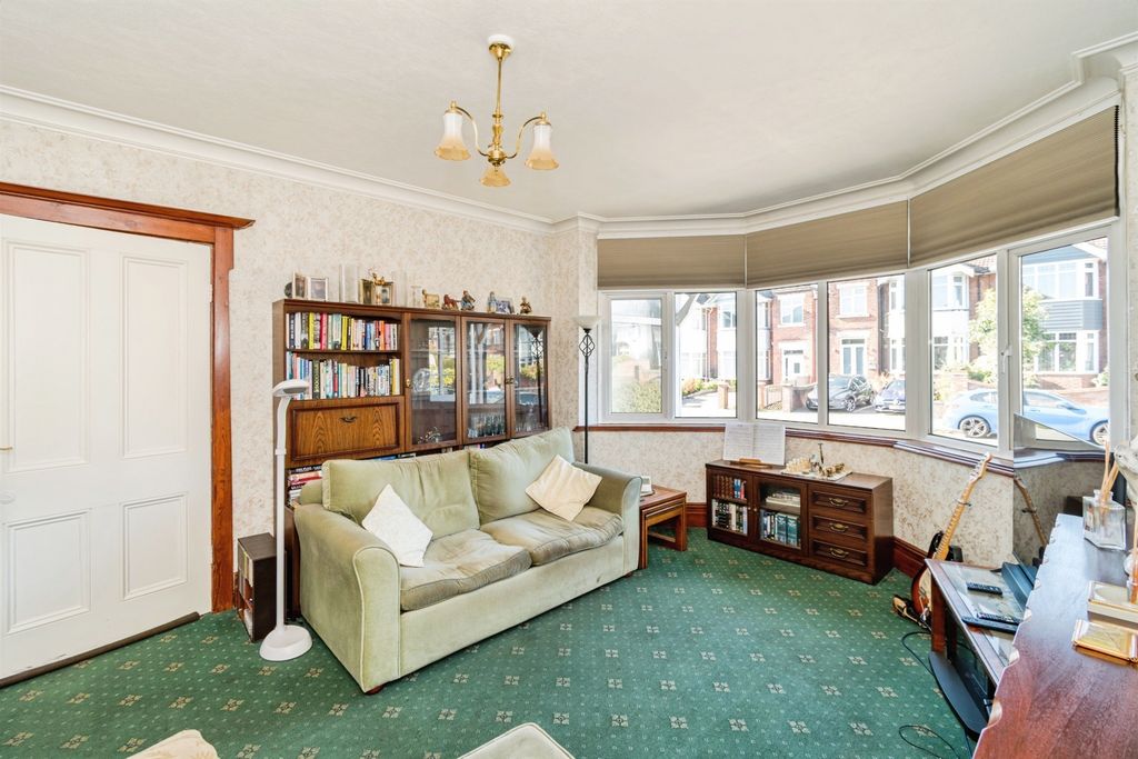 Additional image 2 of 4 bed detached house for saleSt. James Road, Southampton SO15