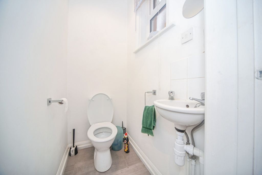 Additional image 16 of 4 bed semi-detached house for saleDevonshire Road, Southampton SO15