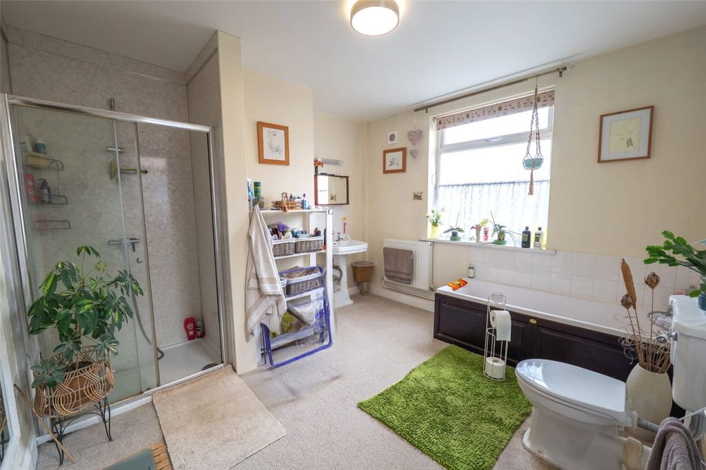 Additional image 5 of 2 bed flat for saleWorksop, Nottinghamshire S81