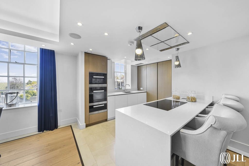 Additional image 6 of 3 bed flat for saleRichmond Hill, Richmond TW10