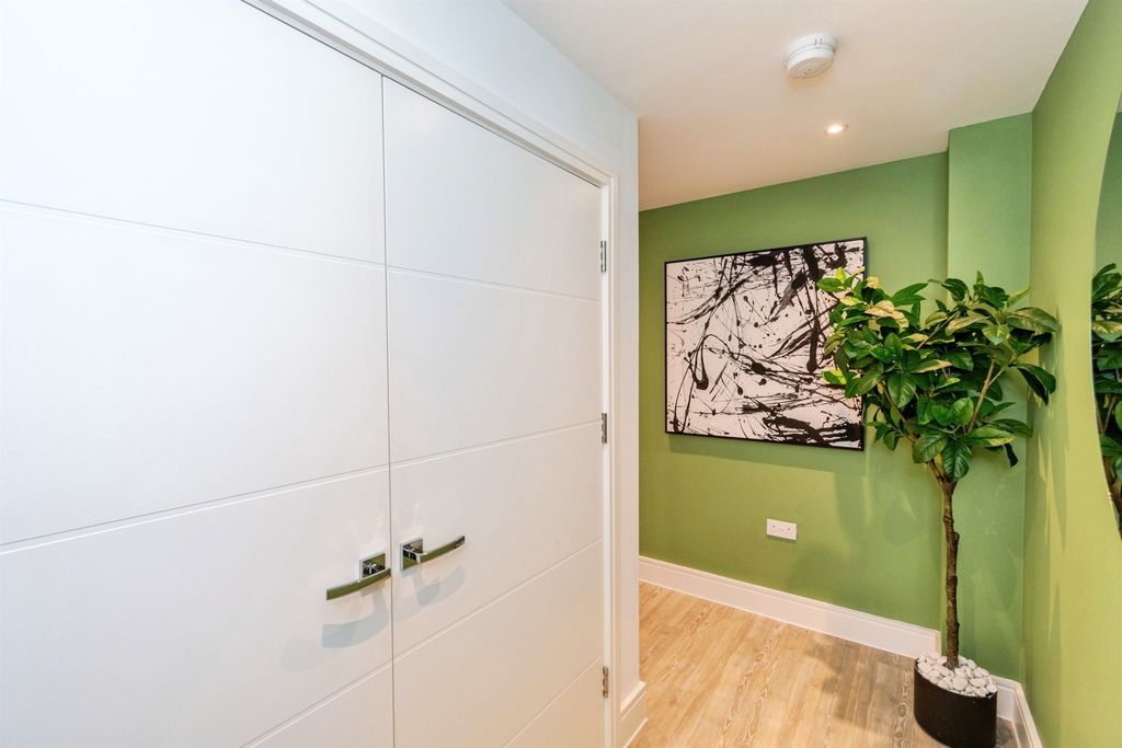 Additional image 15 of 1 bed flat for saleGranada House, Southampton SO14