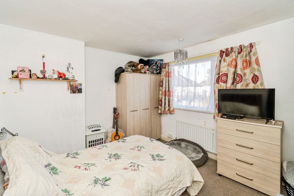 Additional image 9 of 3 bed semi-detached house for saleWarren Crescent, Southampton, Hampshire SO16