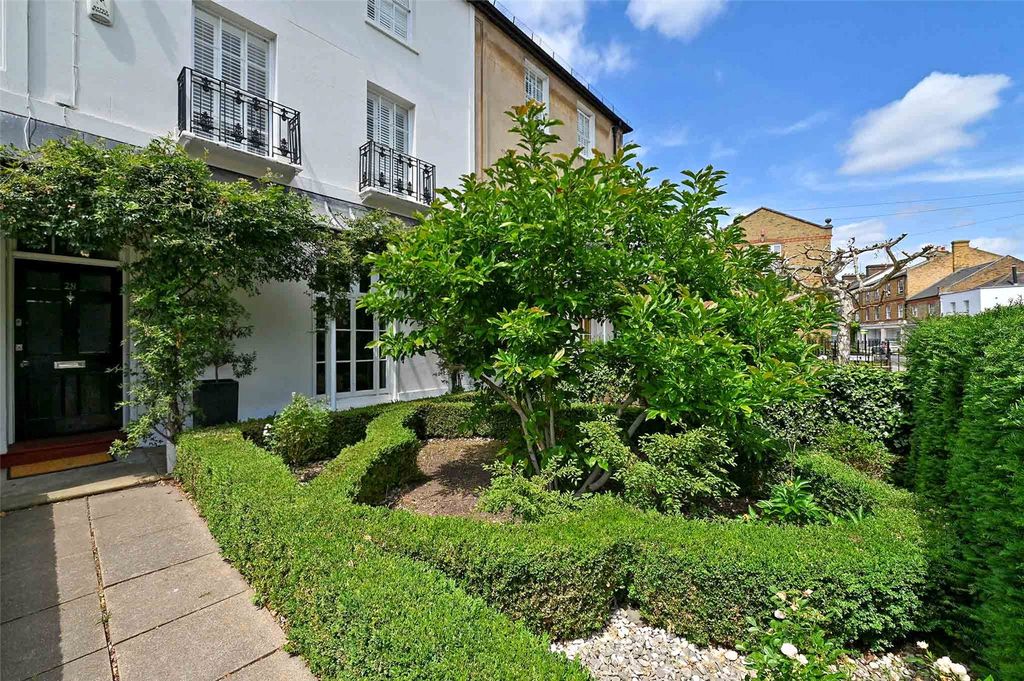 Additional image 26 of 4 bed terraced house for saleKings Road, Windsor, Berkshire SL4