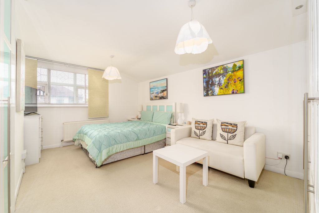 Additional image 10 of 4 bed detached house for saleWellington Road, Ashford TW15