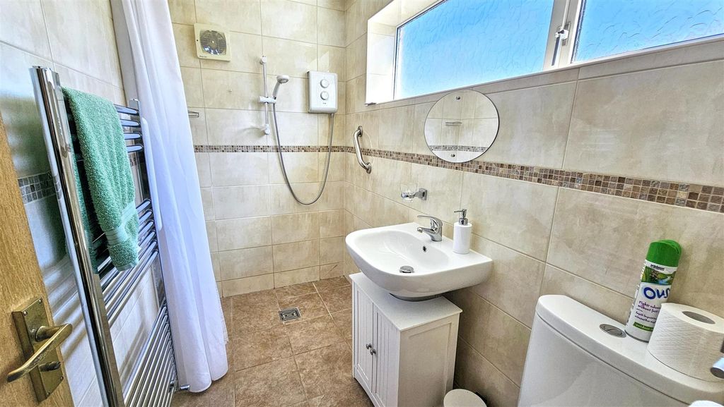 Additional image 9 of 3 bed semi-detached bungalow for saleBridport Close, Wigston LE18