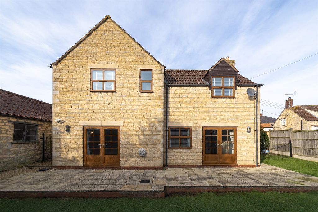 4 bed detached house for saleNewton Way, Woolsthorpe By Colsterworth, Grantham NG33