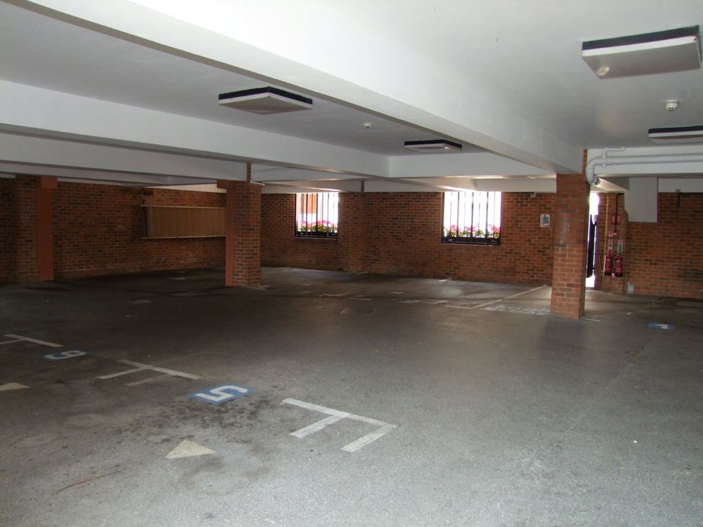 Additional image 13 of 13 bed detached house for salePeach Street, Wokingham, Berkshire RG40