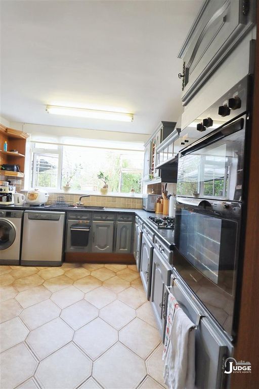 Additional image 13 of 3 bed semi-detached house for saleLedwell Drive, Glenfield, Leicester LE3