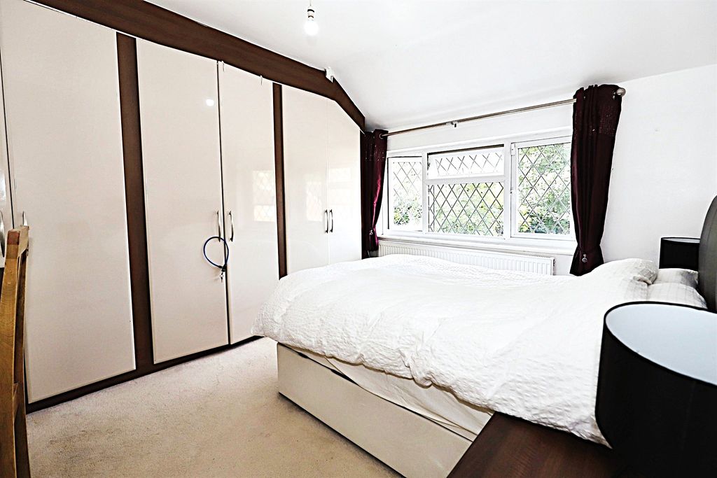 Additional image 4 of 4 bed detached house for saleRosemary Crescent, Goldthorn Park, Wolverhampton WV4