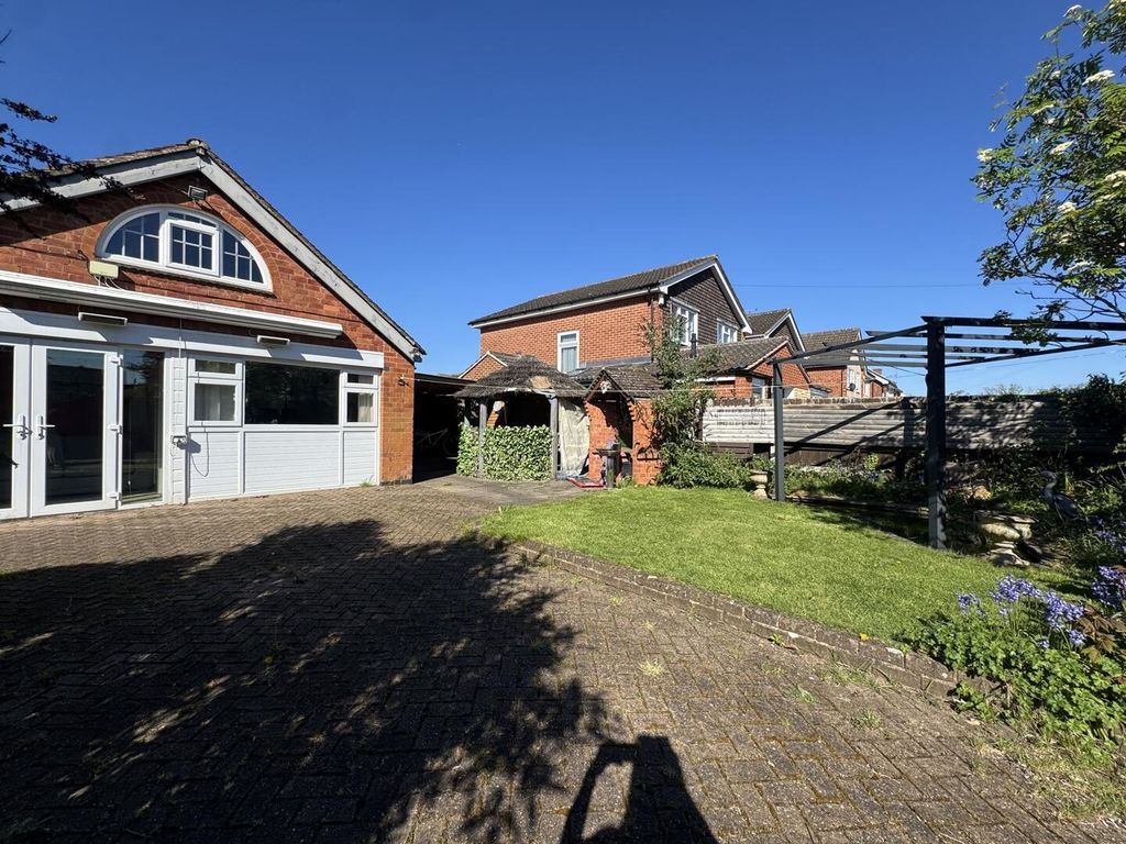 Additional image 31 of 4 bed detached house for saleLutterworth Road, Blaby, Leicester LE8